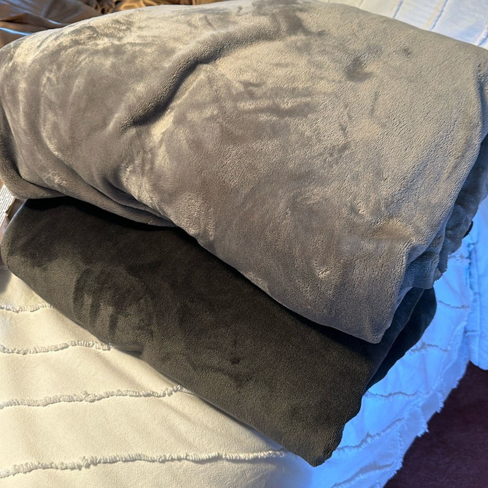 Two queen size fluffy gray blankets!